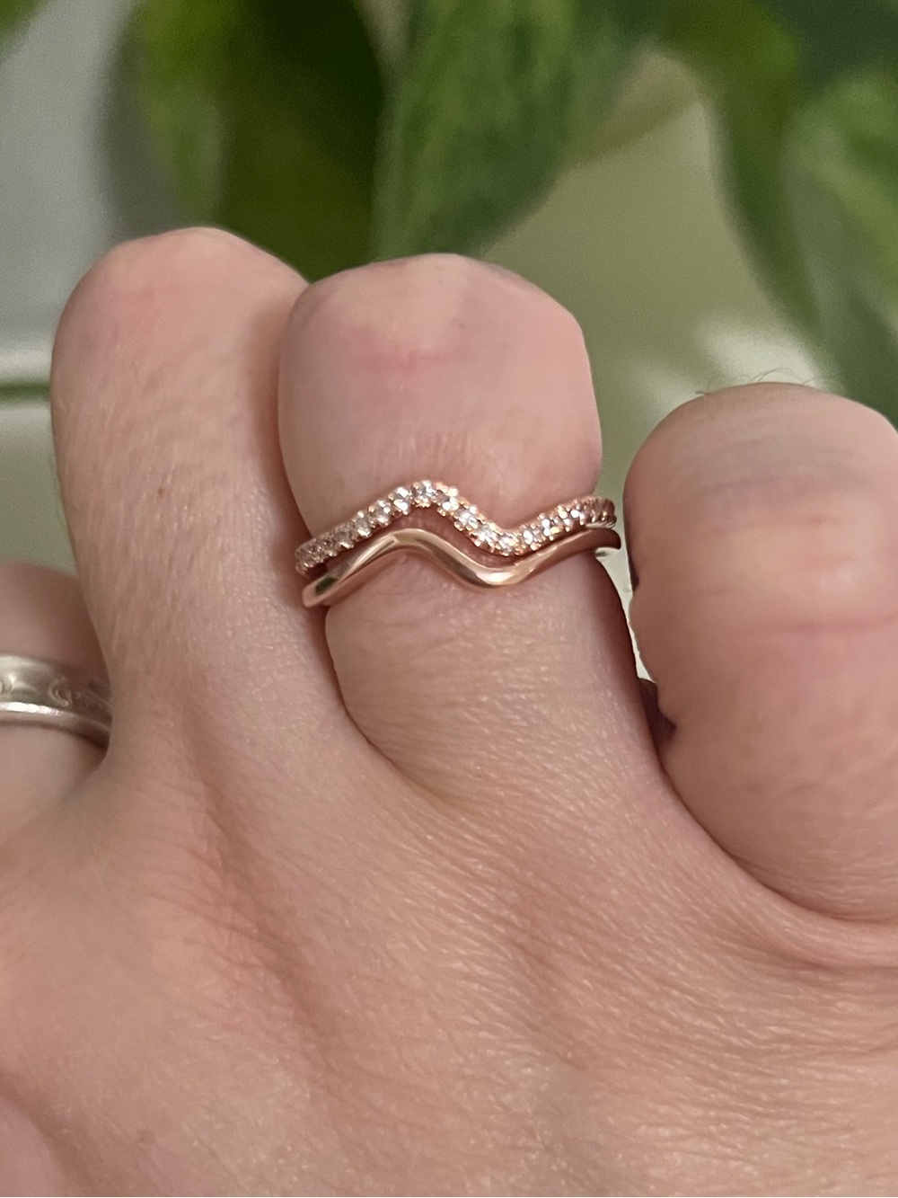 NWT Pandora Rose Gold Wave Rings, Size 6